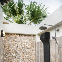 Valiryo installed in outdoor shower